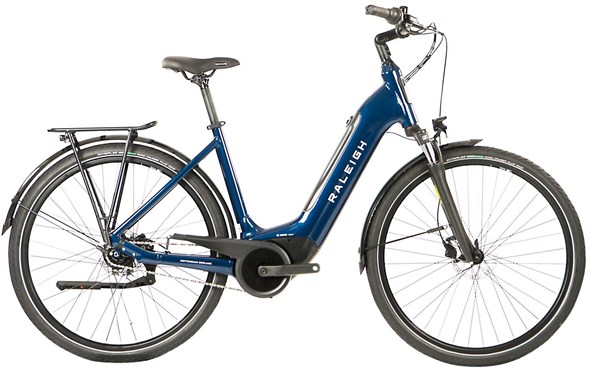 Raleigh Motus Tour Plus Lowstep - Hub 2022 - Electric Hybrid Bike Raleigh Motus Tour Plus Lowstep - Hub 2022 - Electric Hybrid Bike